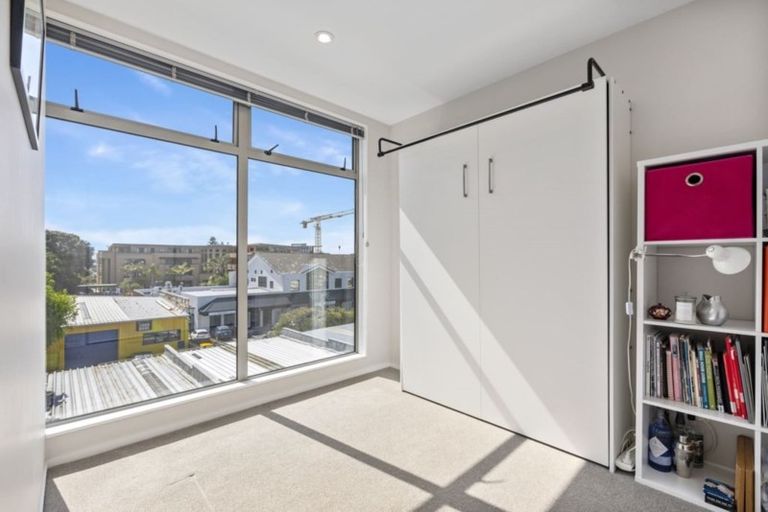 Photo of property in Norfolk Apartments, 307/19 Bute Road, Browns Bay, Auckland, 0630