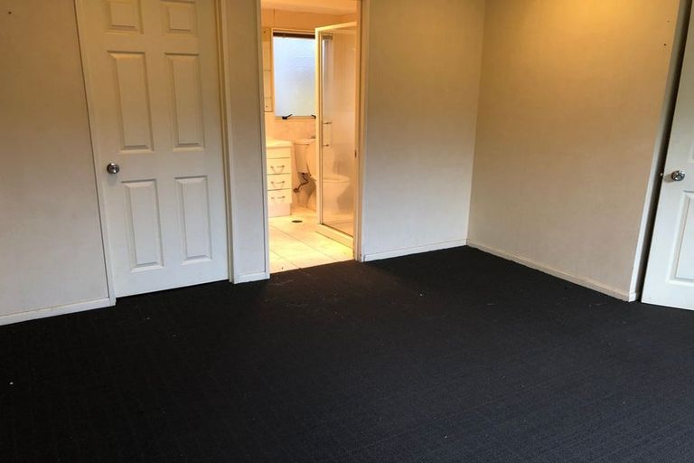 Photo of property in 26 Craigavon Drive, East Tamaki, Auckland, 2013