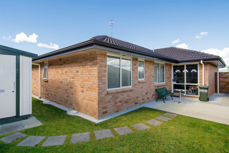 Photo of property in 17 Galloway Crescent, Pyes Pa, Tauranga, 3112