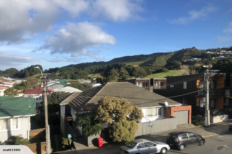 Photo of property in 2/124 Britomart Street, Berhampore, Wellington, 6023