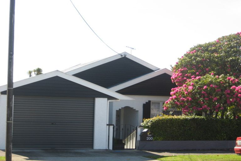 Photo of property in 200 Powderham Street, New Plymouth, 4310