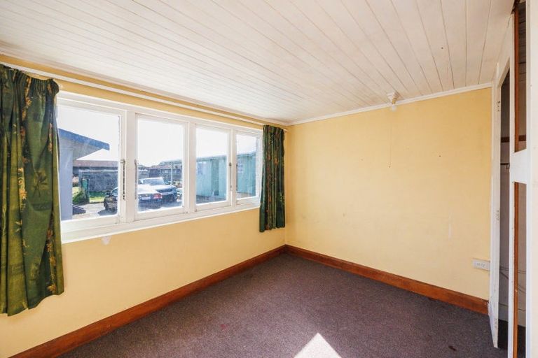 Photo of property in 972 Tremaine Avenue, Roslyn, Palmerston North, 4414