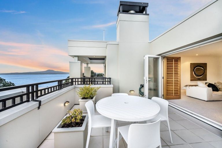 Photo of property in 55 Cliff Road, Saint Heliers, Auckland, 1071