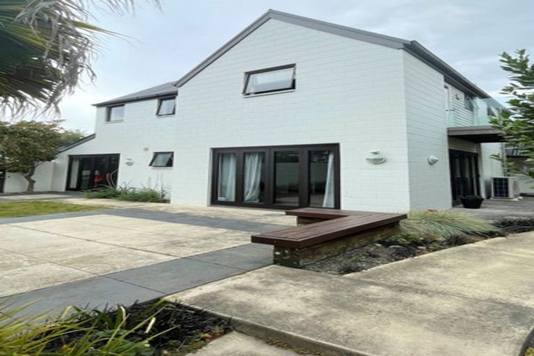 Photo of property in 77 Abberley Crescent, St Albans, Christchurch, 8014