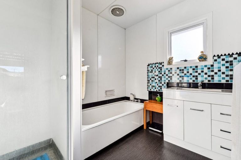 Photo of property in 20 Macmurdo Avenue, Glenview, Hamilton, 3206