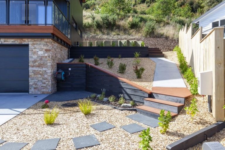 Photo of property in 101 Kakariki Grove, Waikanae, 5036