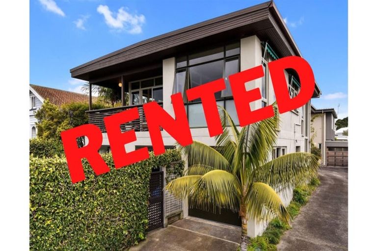 Photo of property in 4/5 Sinclair Street, Devonport, Auckland, 0624