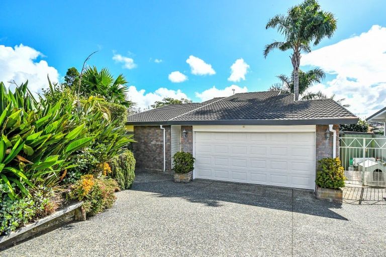 Photo of property in 12 Ilex Place, Totara Heights, Auckland, 2105