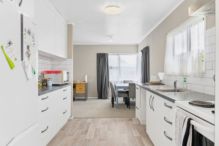 Photo of property in 18 Bradley Place, Nawton, Hamilton, 3200