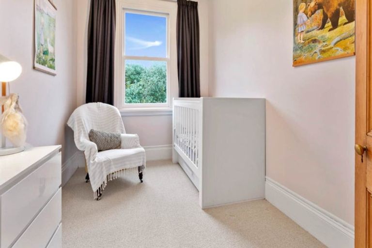 Photo of property in 29 Taupaki Road, Taupaki, Henderson, 0782