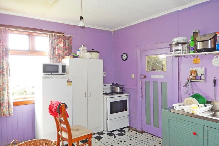 Photo of property in 64 Perth Street, South Hill, Oamaru, 9400