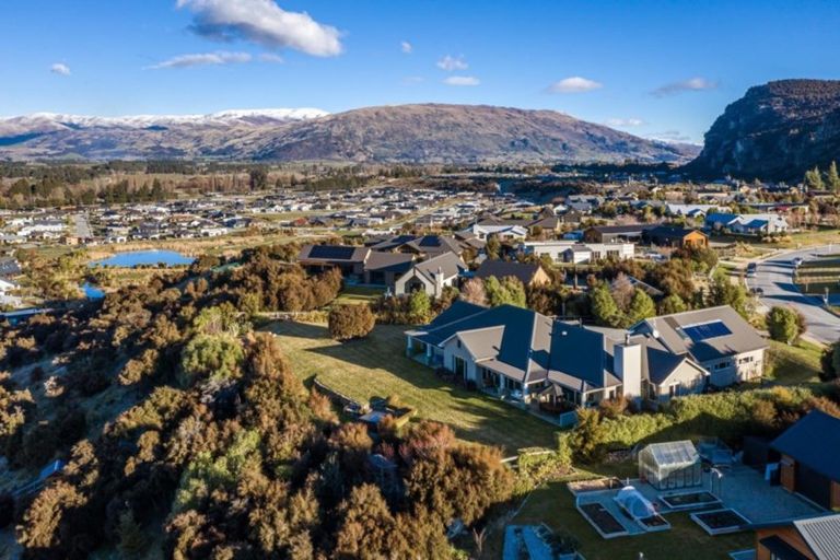 Photo of property in 31 Matheson Crescent, Albert Town, Wanaka, 9305