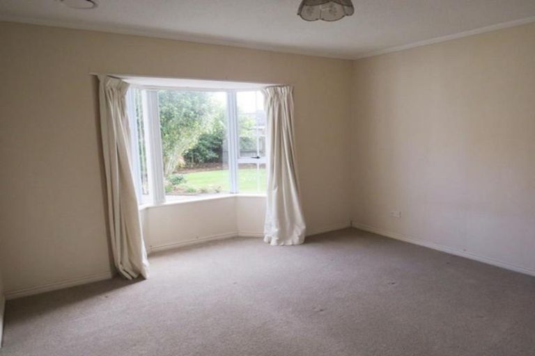 Photo of property in 14a Boulevard Drive, Merrilands, New Plymouth, 4312