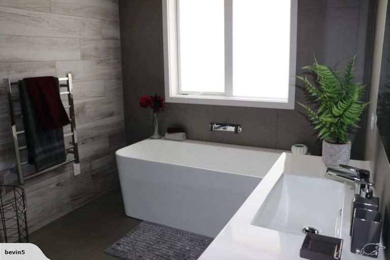 Photo of property in 5 Newton Watts Drive, Kerikeri, 0294