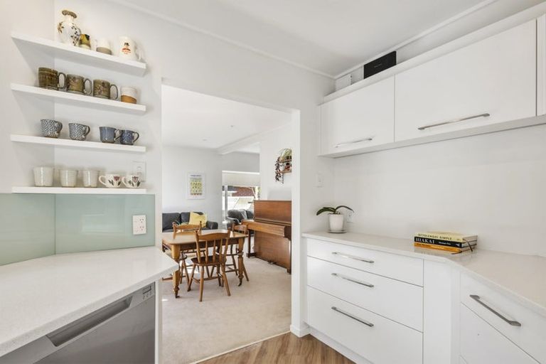 Photo of property in 2/23 Box Hill, Khandallah, Wellington, 6035