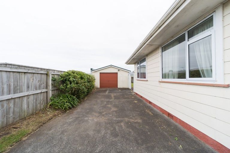 Photo of property in 73 Seabury Avenue, Foxton Beach, Foxton, 4815