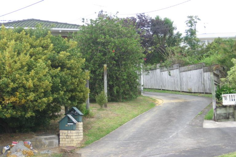 Photo of property in 1/16 Raeben Avenue, Hillcrest, Auckland, 0627