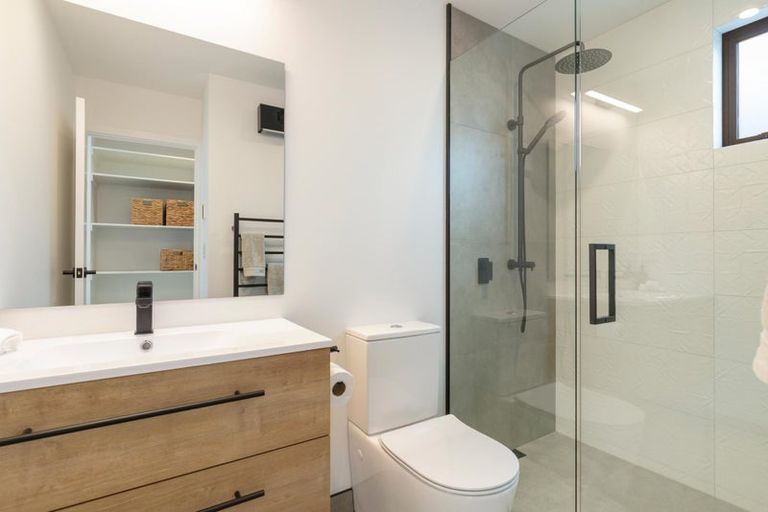 Photo of property in 70 Longview Drive, Lake Hawea, 9382