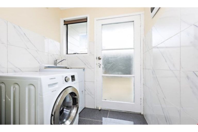 Photo of property in 3/43 Taitimu Drive, Weymouth, Auckland, 2103