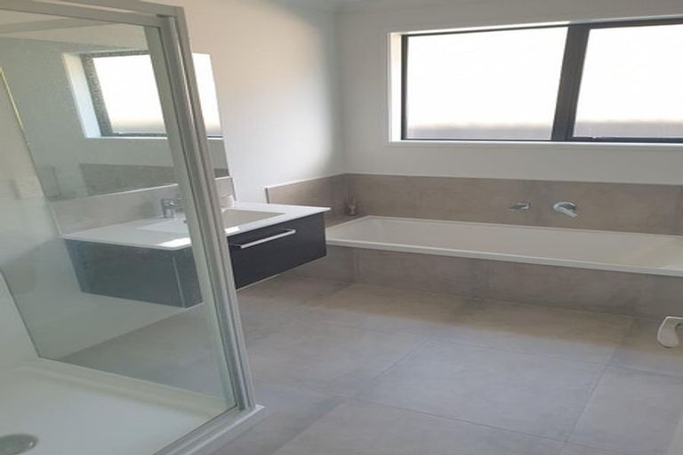 Photo of property in 24 Flack Street, Pyes Pa, Tauranga, 3112