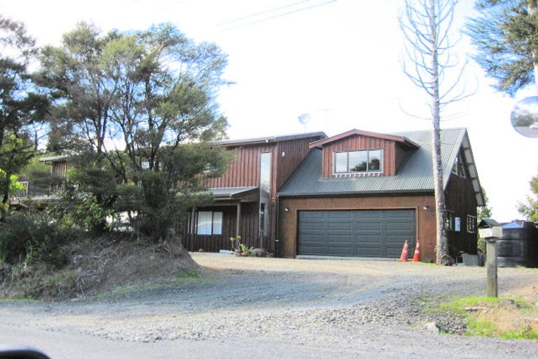 Photo of property in 214 Forest Hill Road, Waiatarua, Auckland, 0612