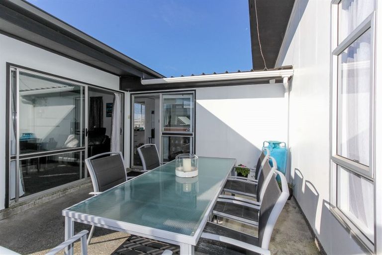 Photo of property in 17 Mangati Road, Bell Block, New Plymouth, 4312