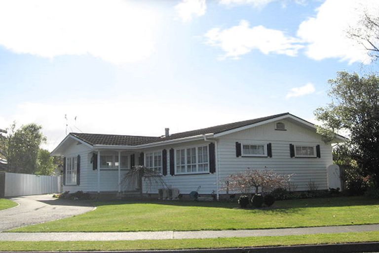 Photo of property in 17 Kent Terrace, Taradale, Napier, 4112