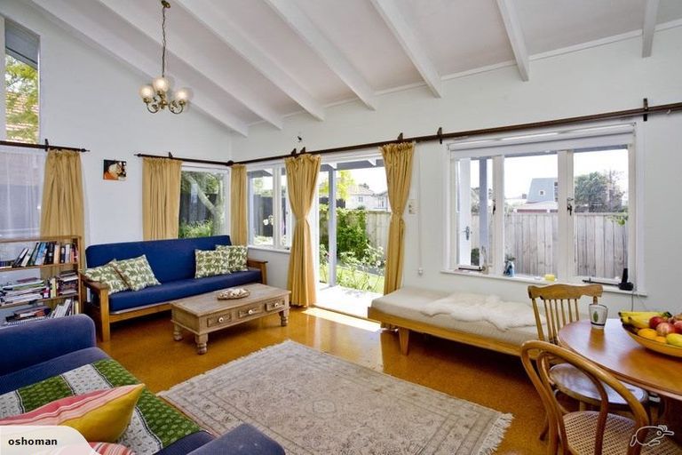 Photo of property in 20 Ngataringa Road, Devonport, Auckland, 0624