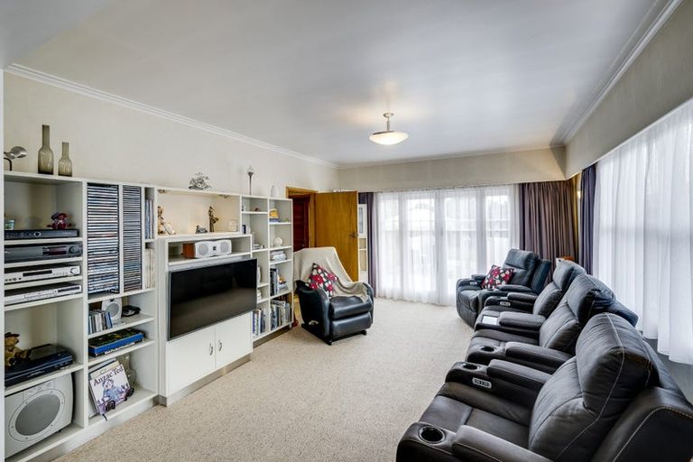 Photo of property in 1009 Caroline Road, Mayfair, Hastings, 4122