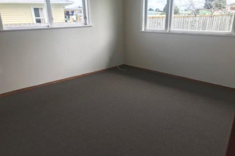 Photo of property in 35 Belgrave Place, Papakura, 2110