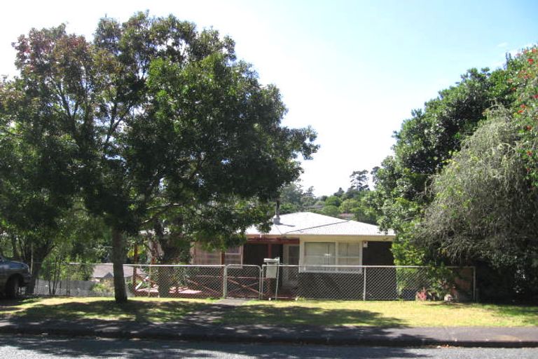 Photo of property in 58 Vandeleur Avenue, Birkdale, Auckland, 0626