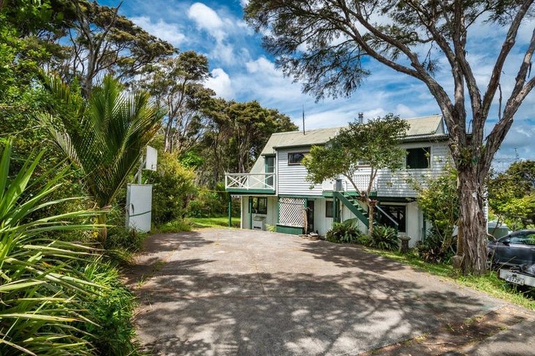 Photo of property in 131 Colwill Road, Massey, Auckland, 0614