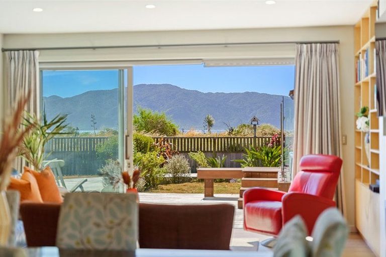 Photo of property in 131 Manly Street, Paraparaumu Beach, Paraparaumu, 5032