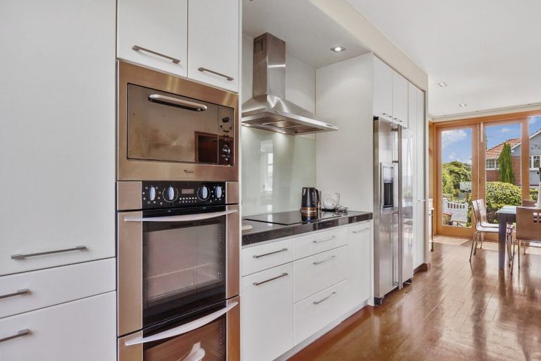 Photo of property in 15 Merlin Street, Roslyn, Dunedin, 9010