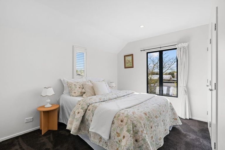 Photo of property in 76 Maidstone Road, Ilam, Christchurch, 8041