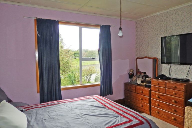 Photo of property in 64 Perth Street, South Hill, Oamaru, 9400