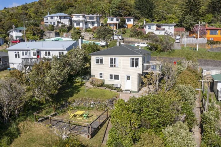 Photo of property in 17 Waiho Terrace, Elsdon, Porirua, 5022