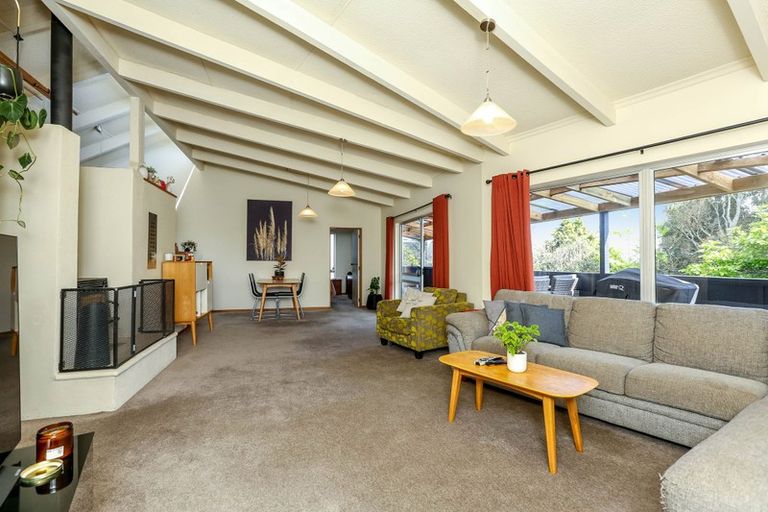 Photo of property in 4 Holloway Road, Omata, New Plymouth, 4374