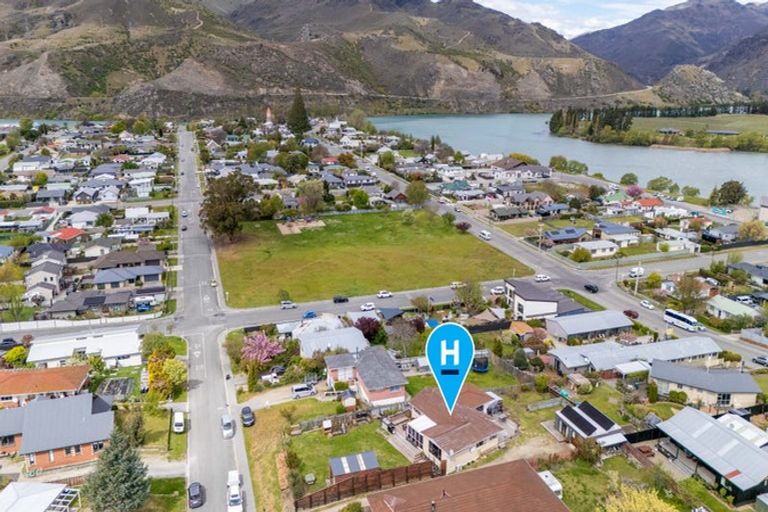 Photo of property in 60 Donegal Street, Cromwell, 9310