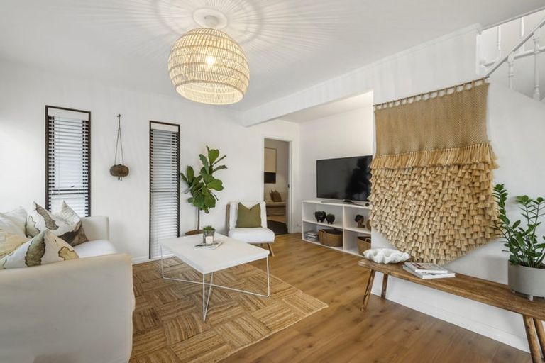 Photo of property in 1/92 Victoria Road, Devonport, Auckland, 0624