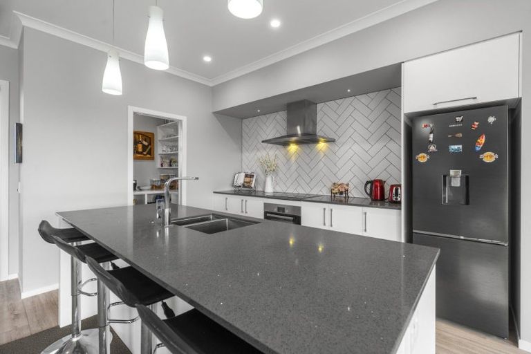 Photo of property in 130 Coast Boulevard, Papamoa Beach, Papamoa, 3118