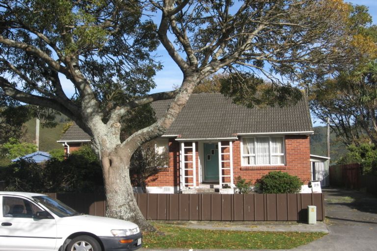 Photo of property in 26 Harris Street, Naenae, Lower Hutt, 5011