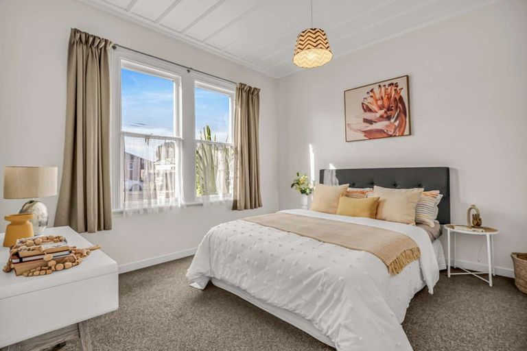 Photo of property in 5 Barrack Street, Whanganui, 4500