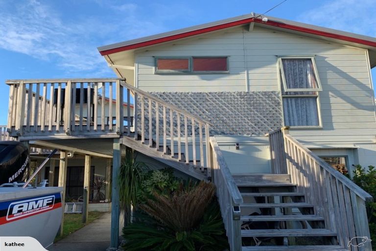 Photo of property in 23 Manaia Road, Tairua, 3508