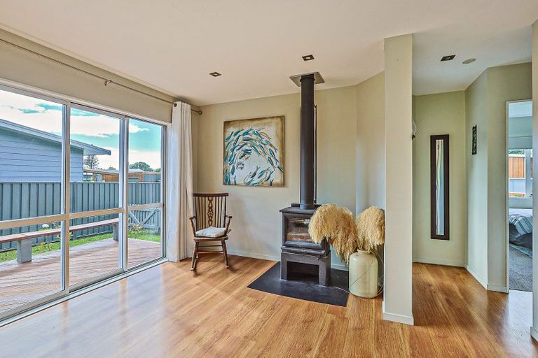 Photo of property in 9 John Ross Place, Kairakau, Havelock North, 4295