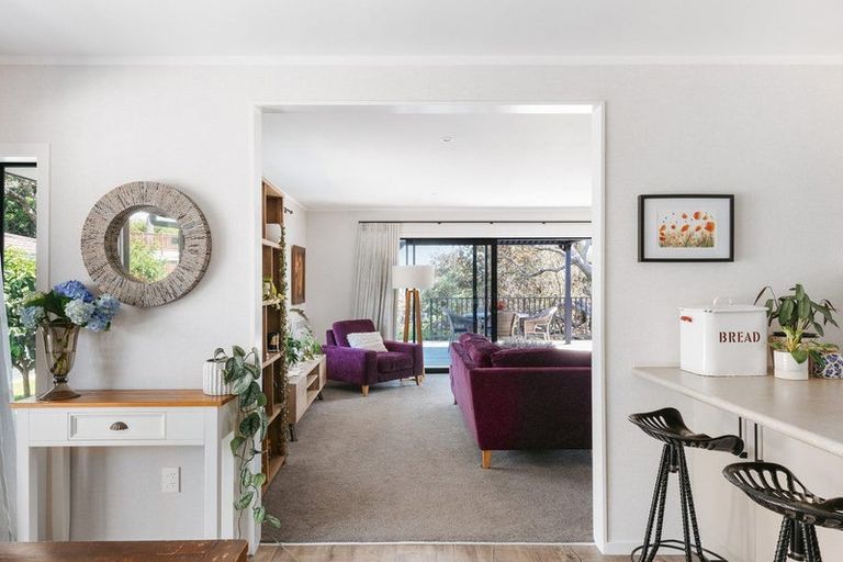 Photo of property in 37 Pohutukawa Drive, Athenree, Katikati, 3177