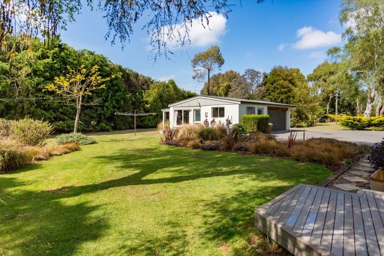 Photo of property in 90 Old West Coast Road, Yaldhurst, Christchurch, 7676