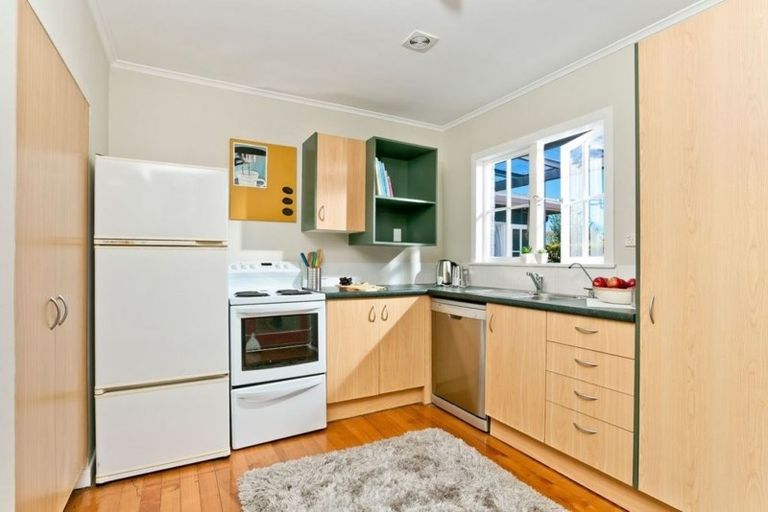 Photo of property in 1/48 Onepoto Road, Hauraki, Auckland, 0622