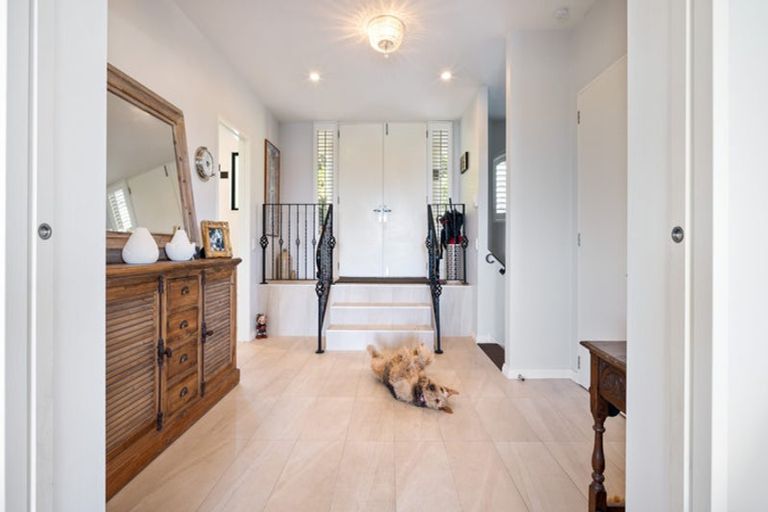 Photo of property in 39 Overdale Drive, Cashmere, Christchurch, 8022