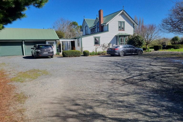 Photo of property in 74 Riverbank Road, Inch Clutha, Kaitangata, 9281